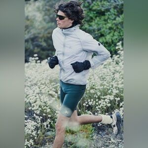 District Vision Ultralight Packable DWR Wind Running Jacket Moonstone/Large